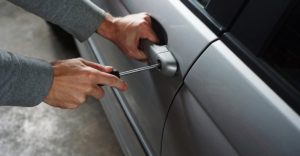 car-1590508_1920 t